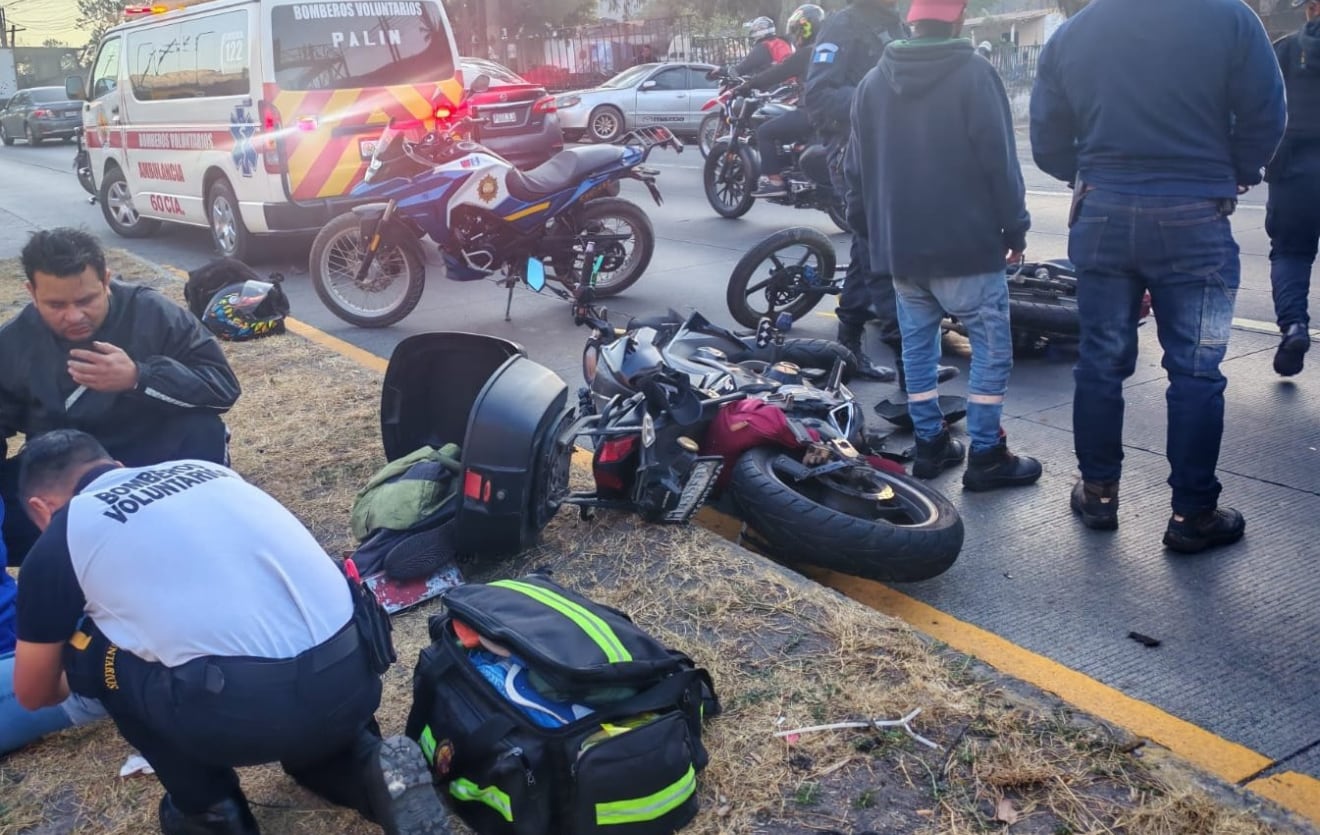 El Instituto Guatemalteco de Seguridad Social registró 47.963 conductores de motocicleta atendidos por siniestros de tránsito en 2025. (Bomberos Voluntarios)