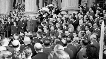 Quiénes fueron las figuras que convocaron los funerales más multitudinarios del país: de Eva Perón a Sandro