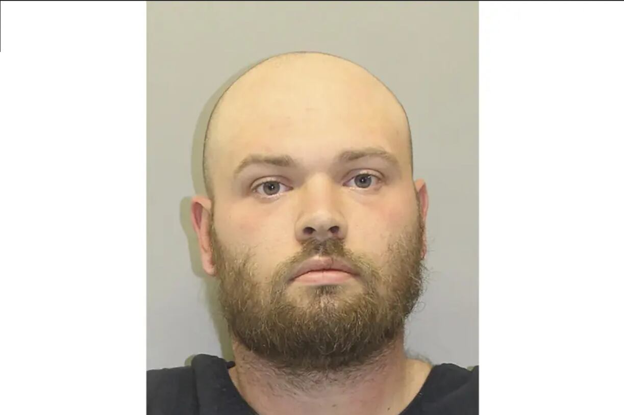 Un exconductor de FedExTanner Horner se declaró culpable del homicidio de la niña Athena Strand, de 7 años, ocurrido en diciembre de 2022 en Paradise, una localidad rural del estado de Texas. Foto: AP