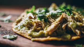 Servirla con frijoles, queso y