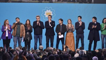 El peronismo hace equilibrio entre