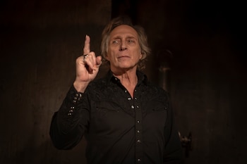 Con 68 años, Fichtner sigue
