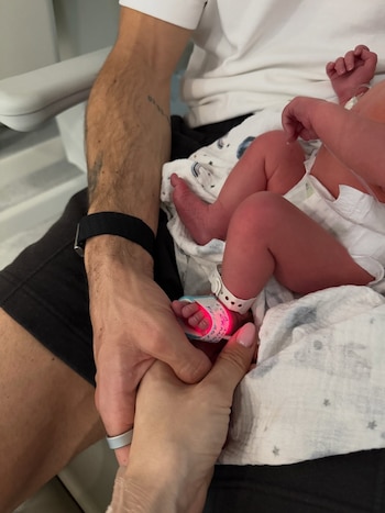 Juan Iglesias junto a Estela