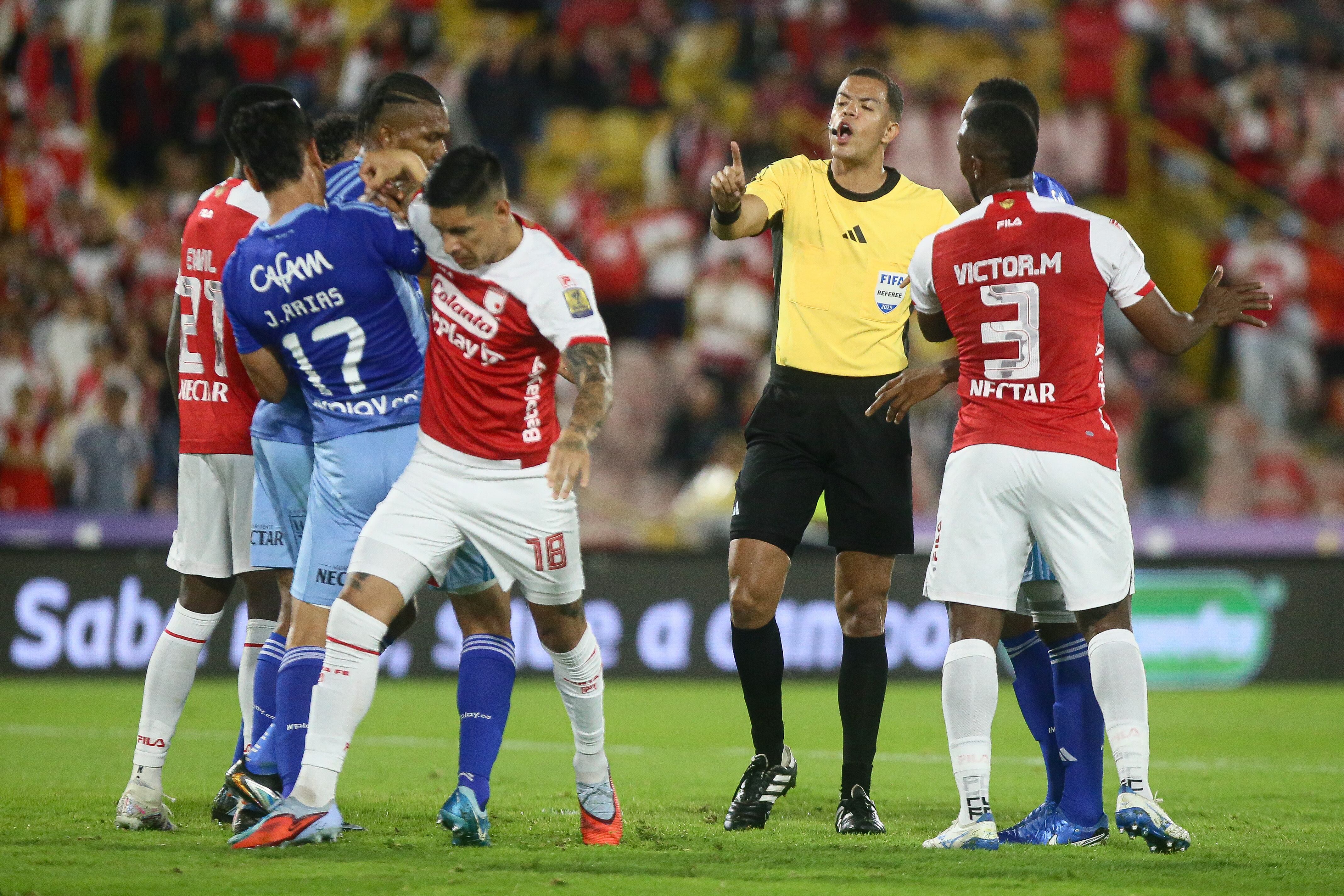 Santa Fe y Millonarios llegaron al descanso con un empate sin goles - crédito Colprensa