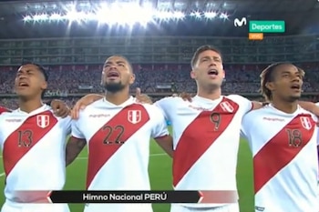 Perú vs Ecuador: Estruendoso y emotivo cántico del Himno Nacional (Foto: Captura Movistar Deportes)