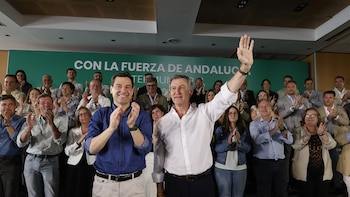 Feijóo elogia la gestión de Moreno, "un buen tipo": "El cambio que ha dado a Andalucía es el que daremos a España"