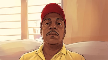 Ilustración de hombre de piel oscura con bigote, gorra roja y camisa amarilla, mirando al frente. Fondo con persiana a la izquierda y pared a la derecha.