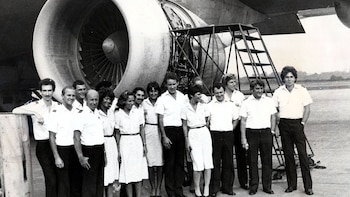 “Damas y caballeros, les habla su capitán”: cuatro motores apagados, trece minutos para morir y un vuelo que cambió a la aviación