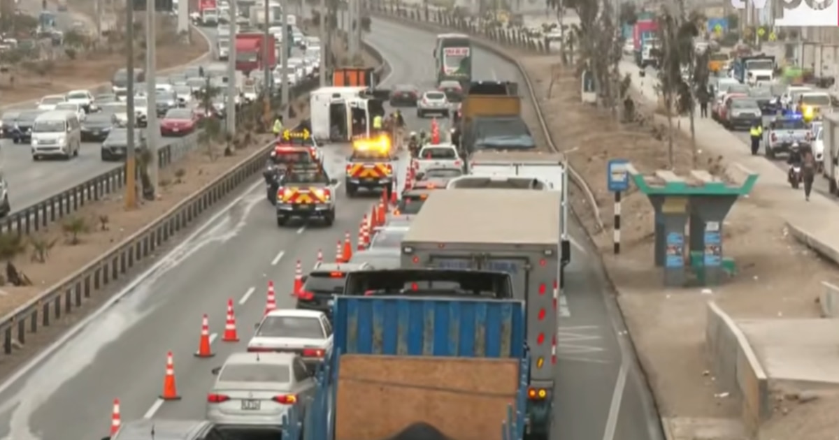 Tráfico colapsa en la Panamericana Sur tras accidente: vías alternas ...