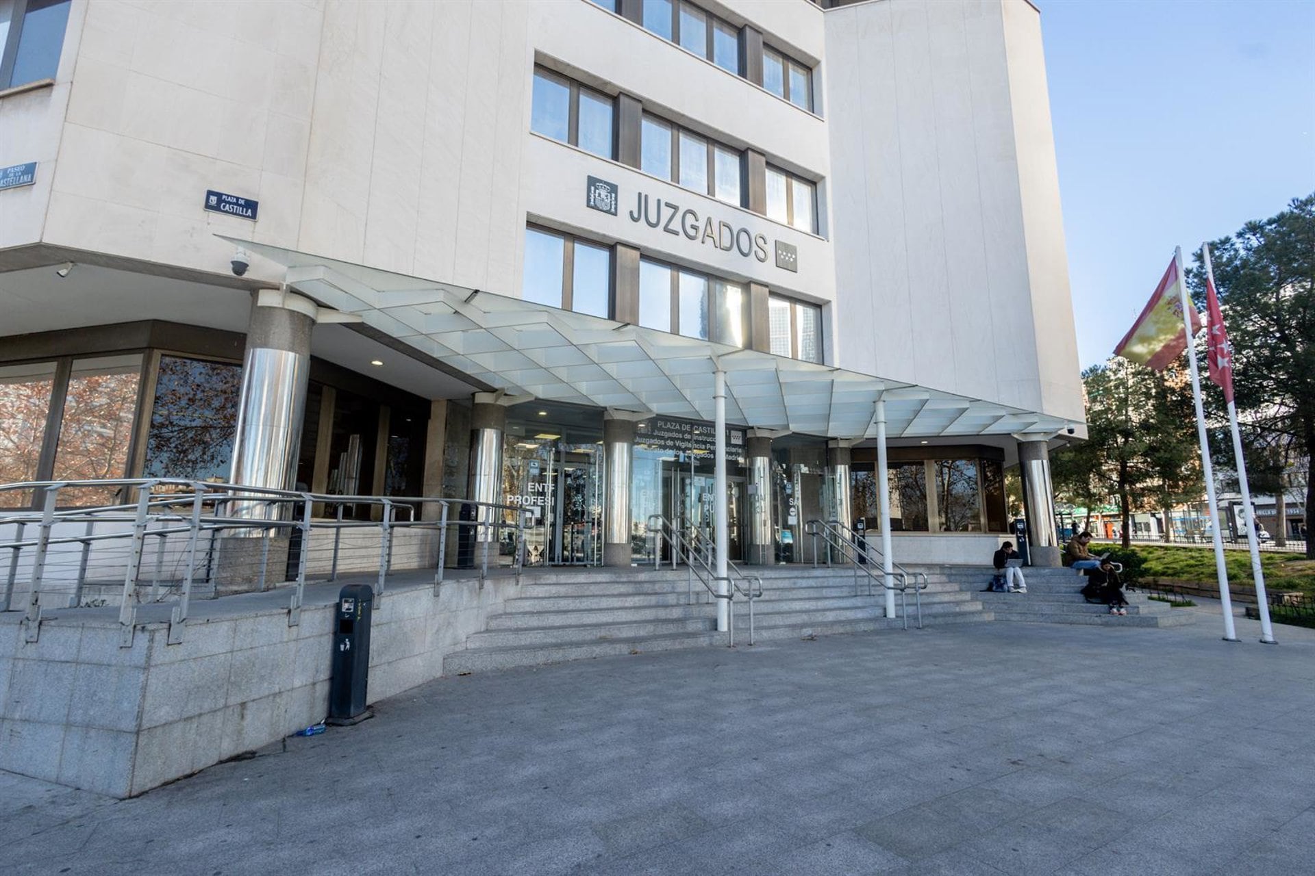 El juez Peinado cita este lunes como testigos a tres cargos de Deloitte sobre la cátedra de Begoña Gómez