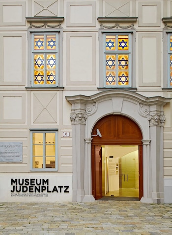 Menos visitantes, más amenazas: una nueva realidad para los museos judíos de Europa