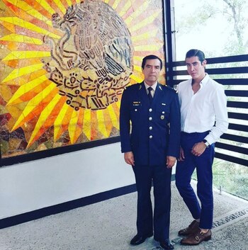 Mario Sierra Moncada con su