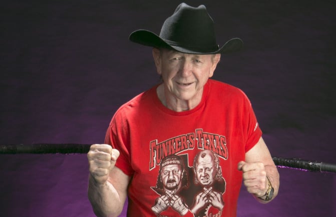 La muerte del histórico peleador volvió a poner en primer plano una carrera extensa, con impacto en distintas etapas de la lucha libre profesional (WWE)