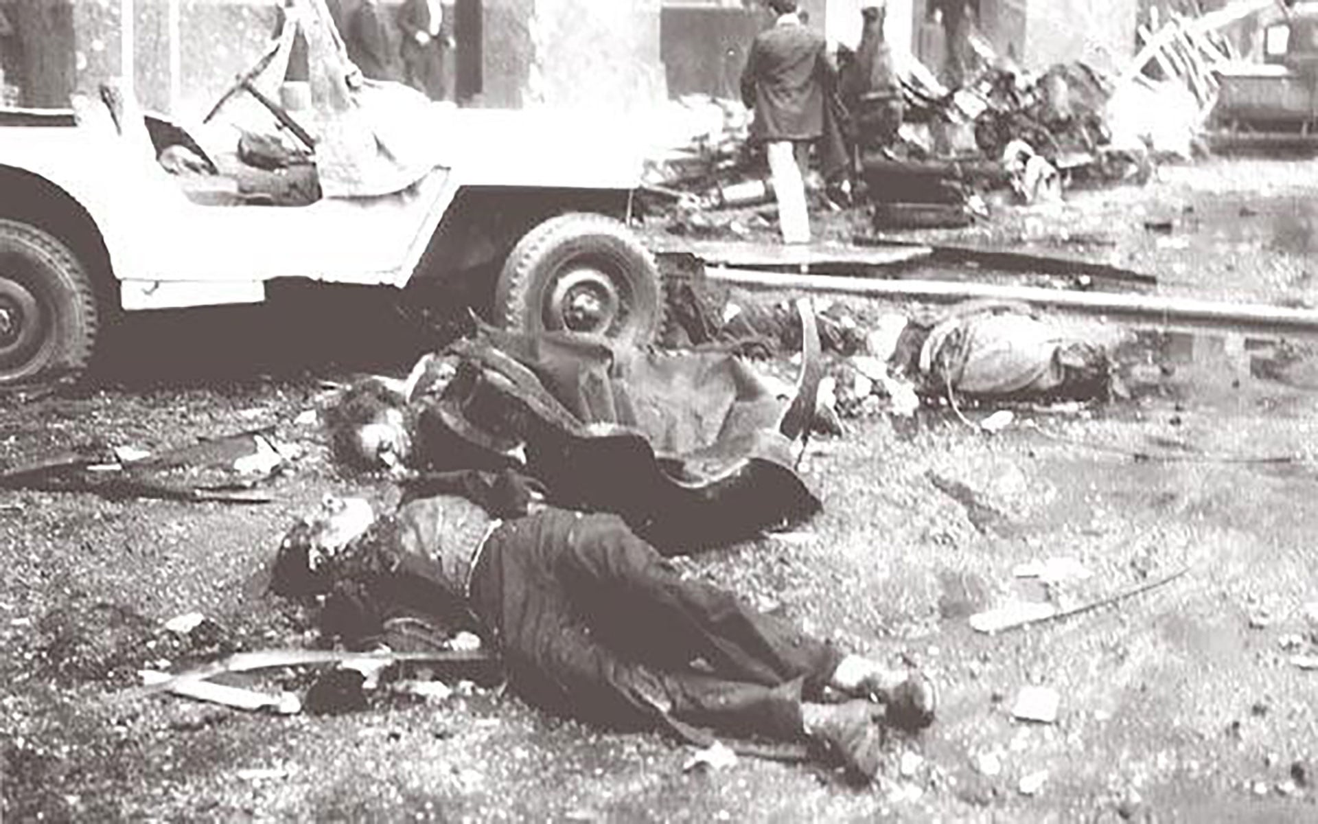 El demencial bombardeo a Plaza de Mayo del 16 de junio de 1955, donde murieron 300 personas que transitaban por la zona, y 700 fueron heridas