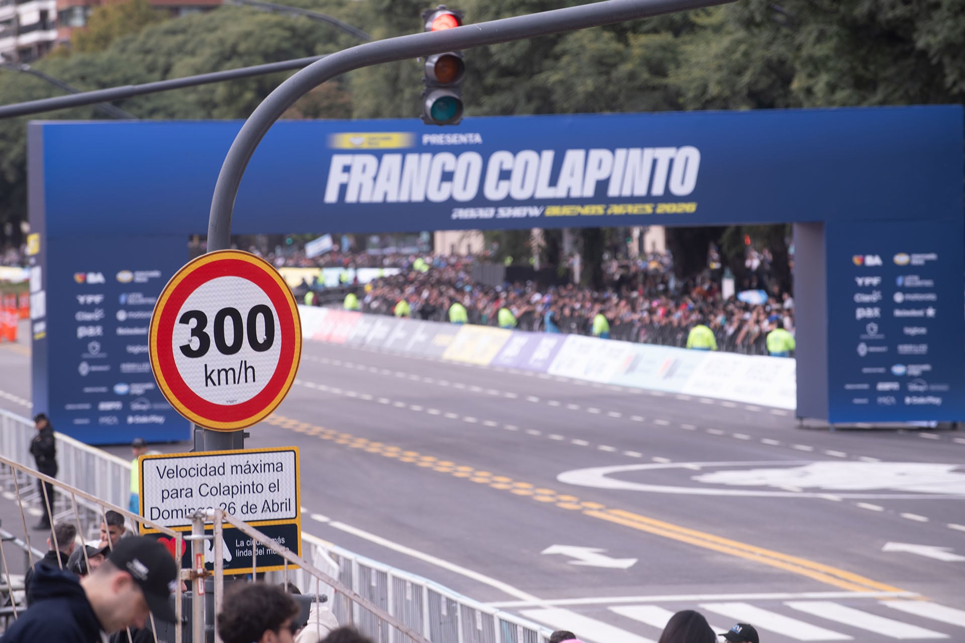 El detalle del cartel de velocidad en el circuito de Palermo para Colapinto (Infobae)
