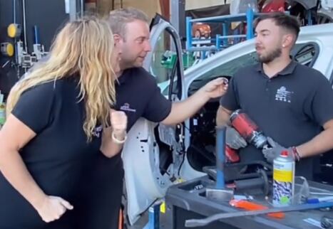 Los empleados del desguace más famoso de España confiesan qué coche tienen: “A lo mejor os sorprendéis”