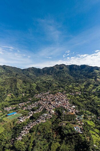Su combinación de paisajes naturales,