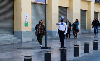 Mientras, el país es el