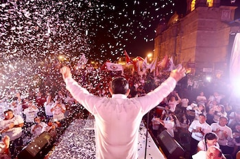 Salomón Jara celebró su victoria anunciando que "Llegó la Primavera Oaxaqueña". Foto: Twitter/@salomonj