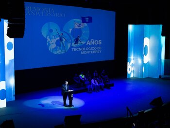 David Garza Salazar, rector y