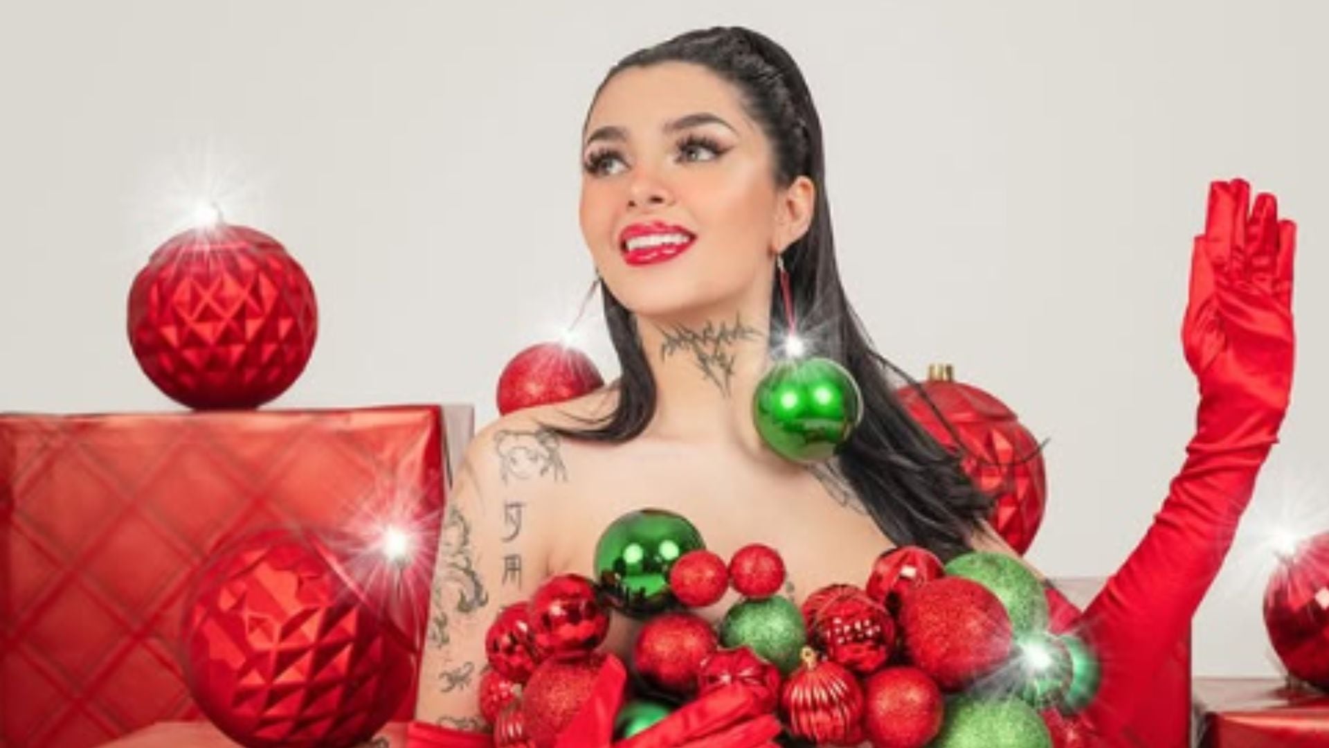 Karely Ruiz anuncia un sorteo de liposucción gratuita como parte de sus iniciativas de ayuda social en redes (@karelyruiz.of)