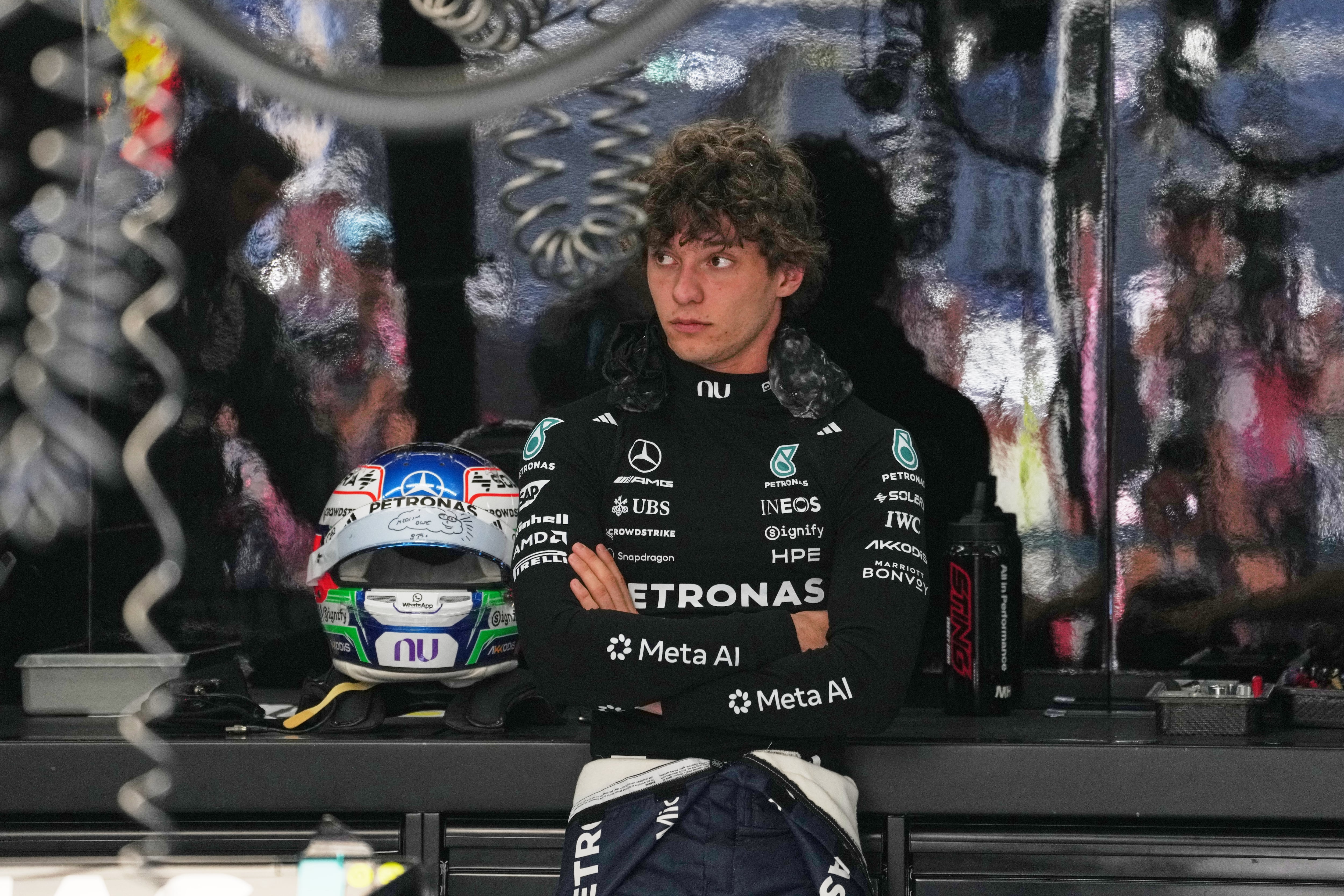 Si el italiano gana la carrera, Russell termina 9° o peor y Hamilton 5 o peor, se consagrará campeón de la categoría a sus 20 años (Foto AP/Eric Vryn)