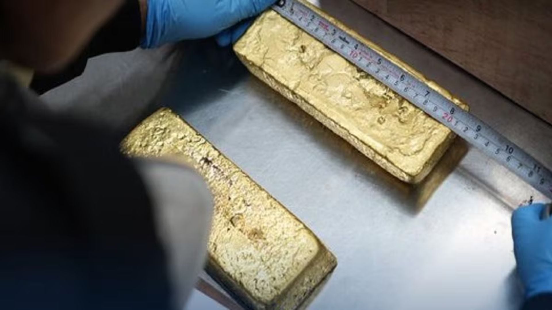 Fiscalía recupera lingotes de oro valorizados en S/ 2.5 millones.