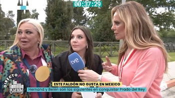 Belén Esteban, Inés Hernand y Paula Vázquez, en el estreno de 'La familia de la tele'. (RTVE)
