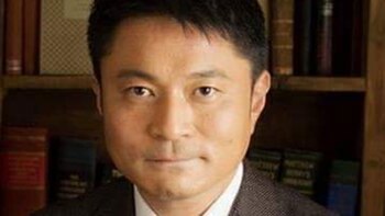 Mito Kakizawa, del Partido Liberal