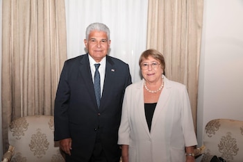 Michelle Bachelet sostuvo una reunión con el presidente José Raúl Mulino en el Palacio de las Garzas durante su visita oficial a Panamá. Tomada de Presidencia