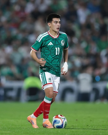 El jugador mexicano es una de las más grandes promesas del futbol azteca.