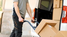 Tecnología, zapatillas y ropa vía courier: cuáles son las provincias con más envíos y qué rubros son los más buscados