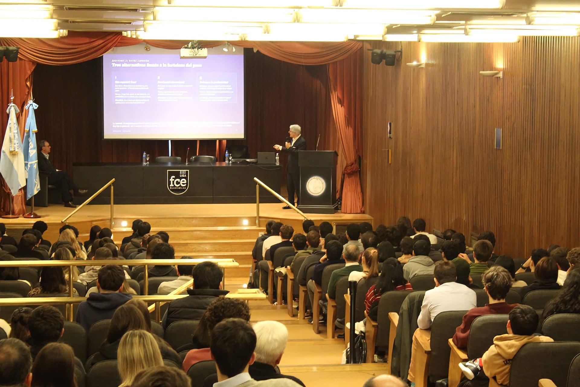 El economista advirtió que 2027 será un año complejo debido a las elecciones