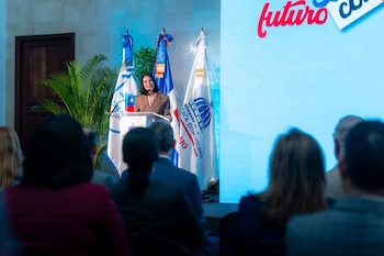 La primera dama de República Dominicana, Raquel Arbaje, destacó el compromiso del país con la protección de la niñez y la reducción del trabajo infantil al 3.8%. (Cortesía: Raquel Arbaje)