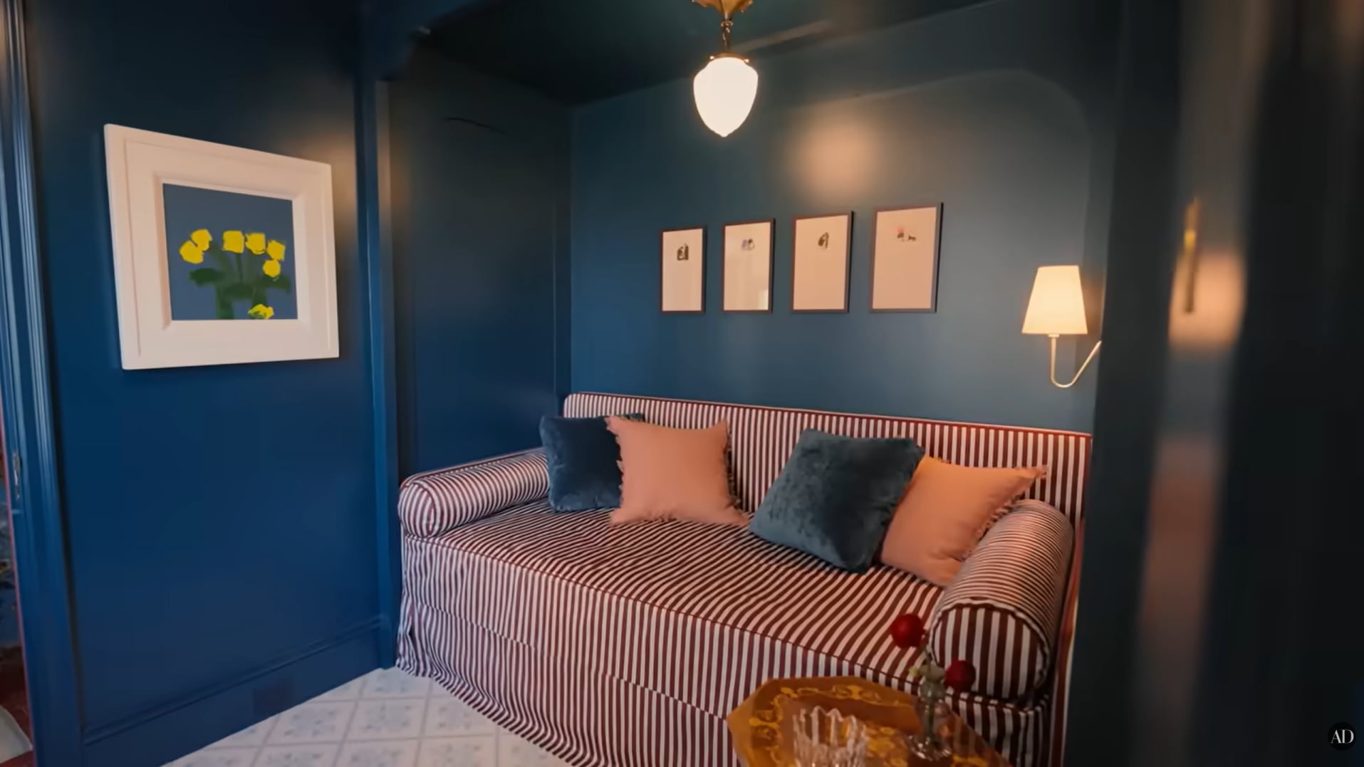 Cada estancia del hogar fue pensada para inspirar creatividad y bienestar. (Architectural Digest)