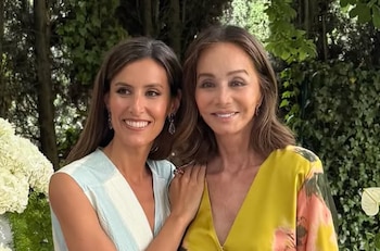 Ana Boyer e Isabel Preysler en una imagen de redes sociales. (Instagram @anaboyer)