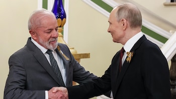 Lula propone a Putin reforzar la cooperación bilateral y aumentar las exportaciones brasileñas a Rusia