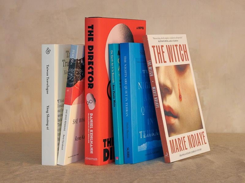Datos citados por The Guardian indican que el 35% de los adultos tiene dificultades para terminar libros y el 55% lee menos de lo que desea - (India Hobson para Booker Prize Foundation)