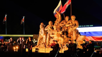 Kim Jong Un inaugura un museo en conmemoración de los soldados muertos en combate frente a Ucrania en Rusia