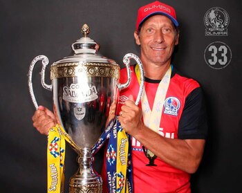 Pedro con una de las