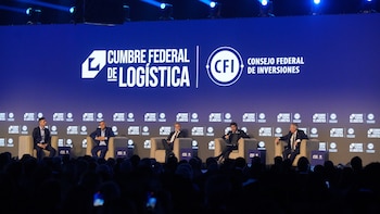 “Estamos sufriendo”: Kicillof le respondió a Santilli y criticó a Milei en una cumbre de gobernadores