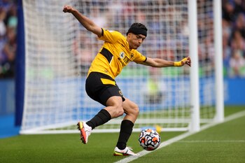 Raúl Jiménez no podrá estar,