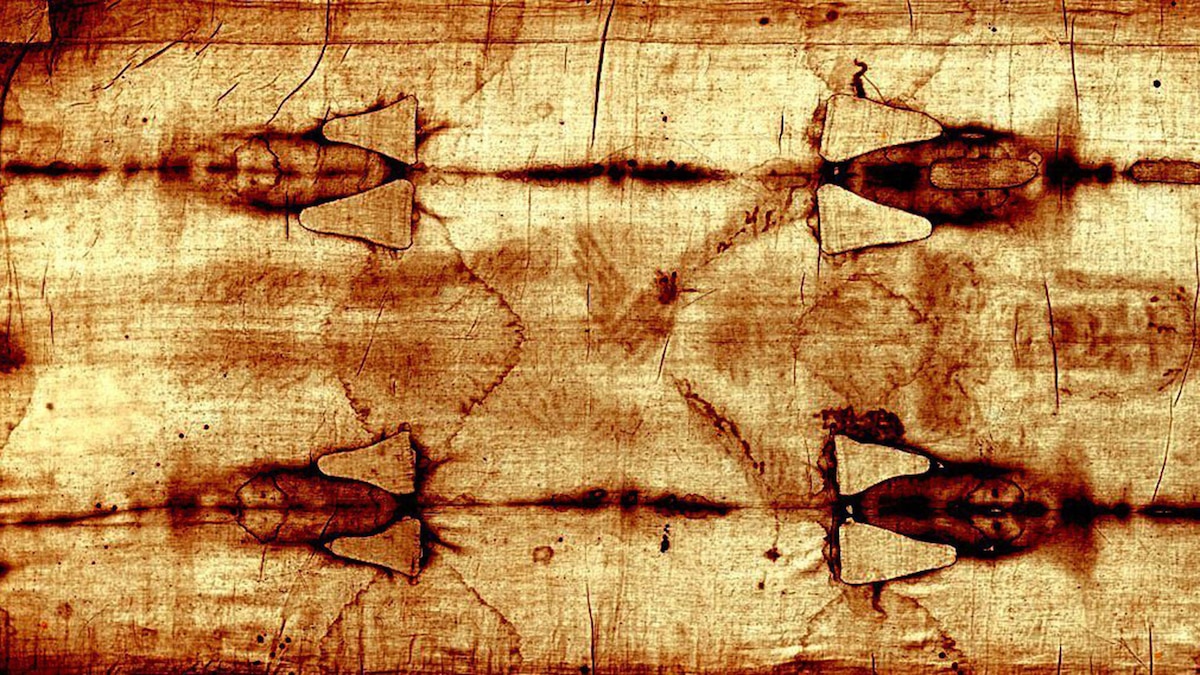 Misterios del Santo Sudario: la prueba de radiocarbono, el lienzo del siglo I y las monedas sobre los ojos de Cristo - Infobae