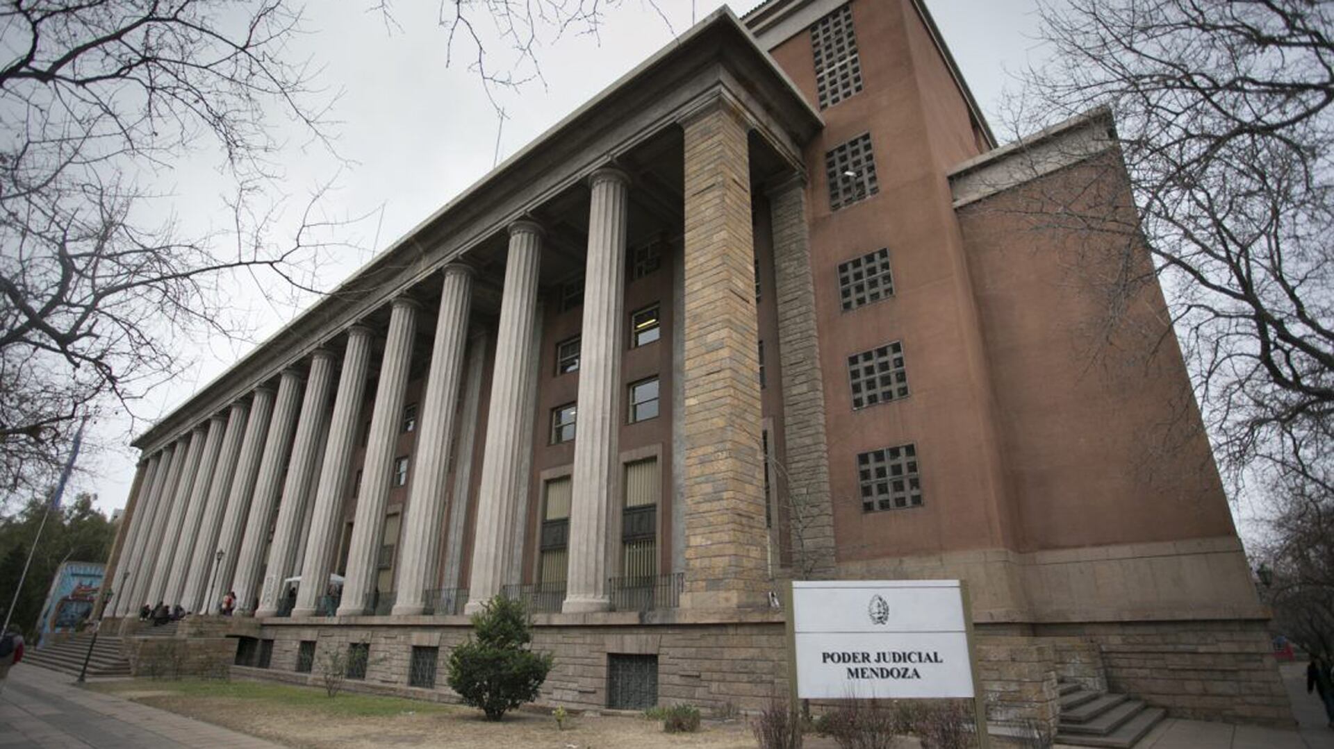 Para la jueza Jorgelina Iérmoli Blanco la escuela incumplió su deber de cuidado y que la omisión recaía sobre el Estado como responsable del sistema educativo