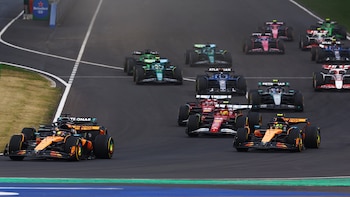 Oscar Piastri lidera el 1-2 de McLaren en el Gran Premio de China de la Fórmula 1 Oscar Piastri lidera el 1-2 de McLaren en el Gran Premio de China de la Fórmula 1