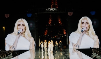 La edición de Le Défilé de L’Oréal Paris 2026 tuvo como concepto central la propuesta "Express Your Worth".