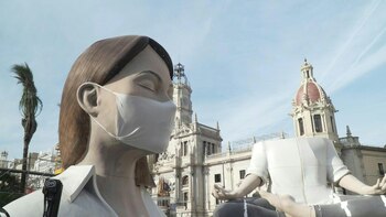 Aplazadas Las Fallas, Valencia debate