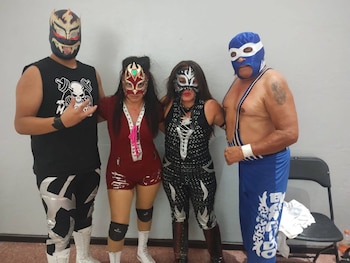 La comunidad luchística se unió