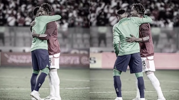 Carrillo saludando a Neymar en