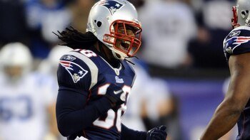 Un ex jugador del fútbol americano fue detenido acusado de asesinar a su madre